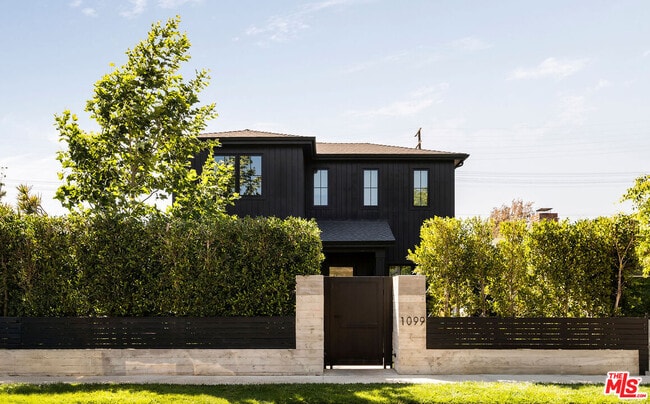 property at 1099 Nowita Pl