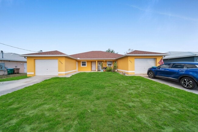 property at 2033 Andalusia Blvd