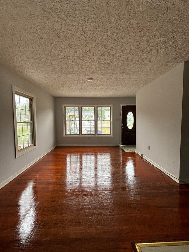 property at 1733 Holly Dr