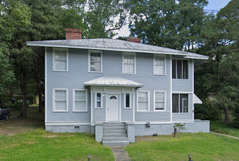 311 Grant St in Chickasaw, AL - Building Photo