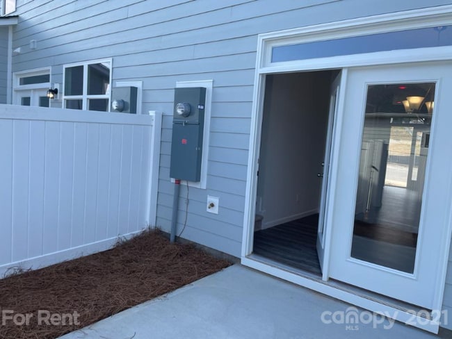 534 Dorman St in Belmont, NC - Building Photo - Building Photo