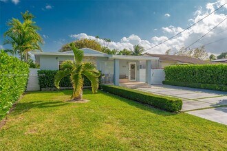 6432 SW 33rd St in Miami, FL - Building Photo - Building Photo
