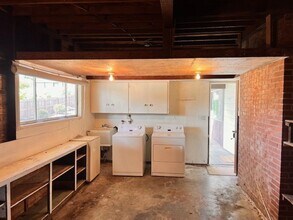 375 Park Ave in Coos Bay, OR - Foto de edificio - Building Photo