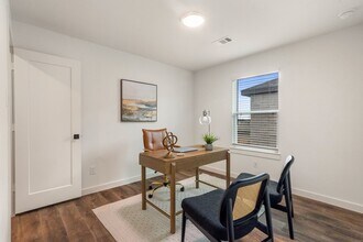 1860 Dry Cherry Ln in Dayton, TX - Foto de edificio - Building Photo