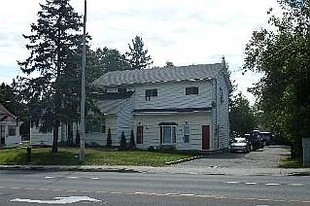 987 Dundas St E in Whitby, ON - Building Photo