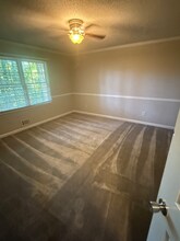 345 Deerwood Dr in Suwanee, GA - Foto de edificio - Building Photo