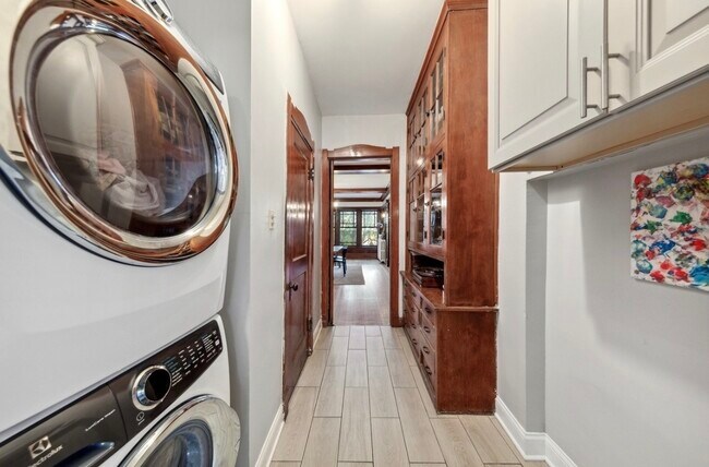 5054 S Woodlawn Ave in Chicago, IL - Building Photo - Building Photo