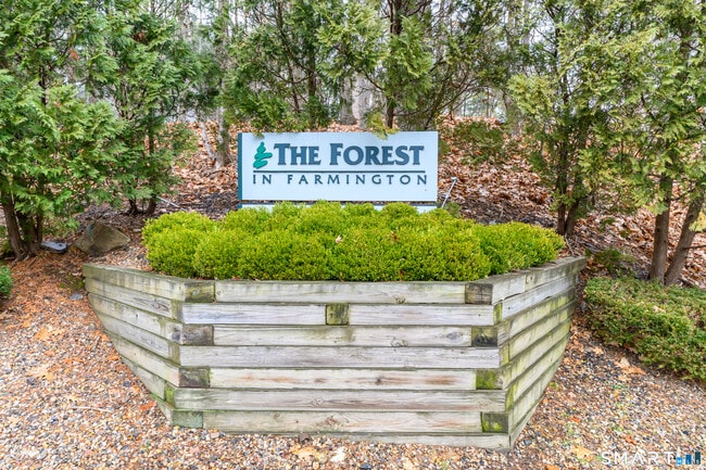 property at 5 Staunton Ct