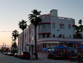 7300 Ocean Terrace in Miami Beach, FL - Building Photo - Building Photo