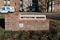 Nettleton Manor Apartments in Bonner Springs, KS - Foto de edificio - Building Photo