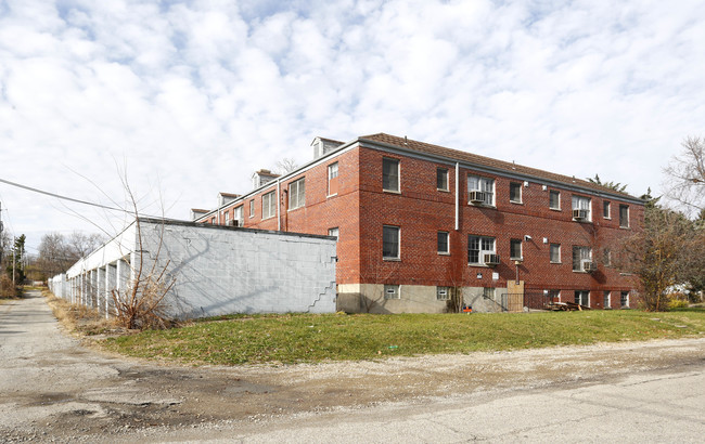 Ryburn Court Apartments in Dayton, OH - Building Photo - Building Photo