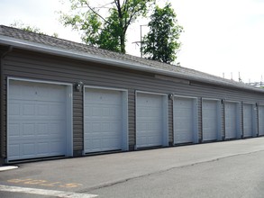 New Hartford Square Senior Apartments in Whitesboro, NY - Building Photo - Building Photo