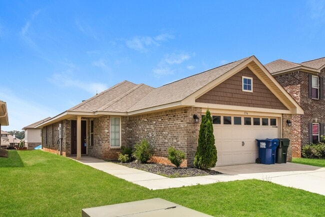 136 Pitts Griffin Drive in Madison, AL - Building Photo - Building Photo