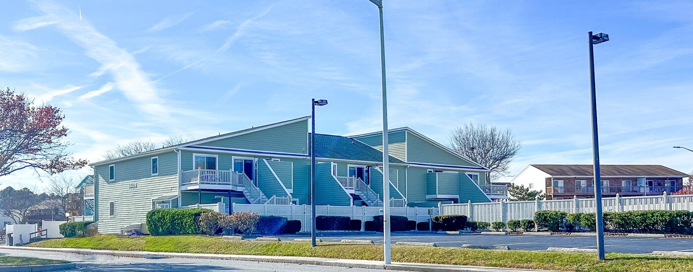 14409 Lighthouse Ave in Ocean City, MD - Building Photo