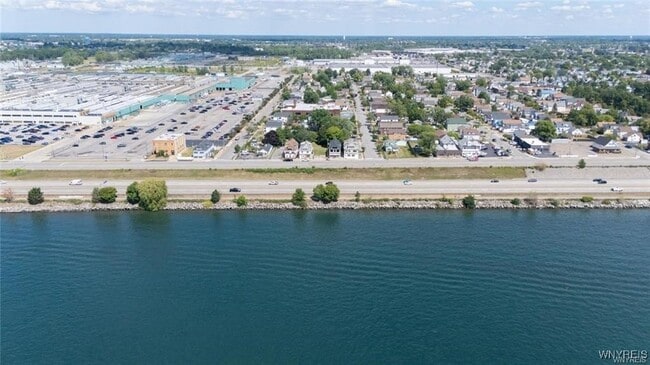 property at 2877 Niagara St