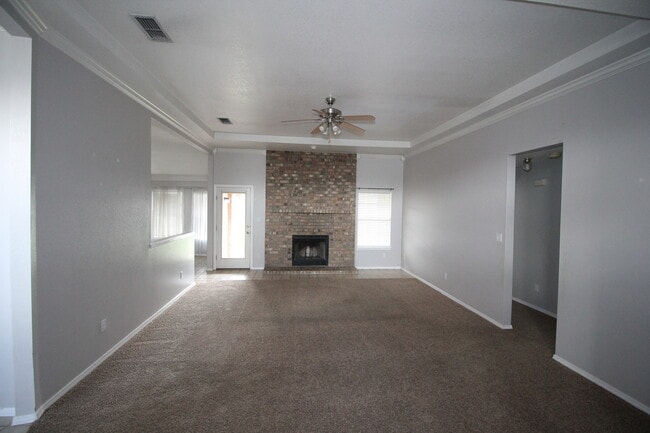 2300 Northglen Dr in Clovis, NM - Building Photo - Building Photo