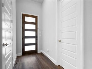 1105 Dame Carol Wy in Carrollton, TX - Building Photo - Building Photo