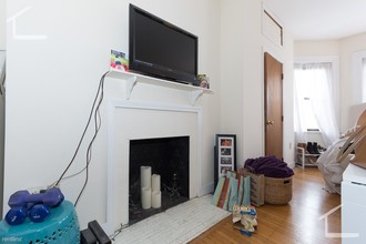 901 Beacon St-Unit -Apt 5 in Boston, MA - Building Photo - Building Photo