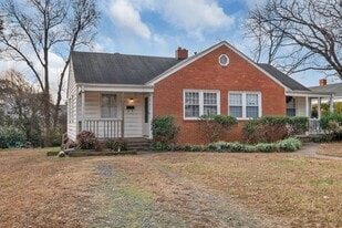 1318 Richmond Pl in Charlotte, NC - Building Photo