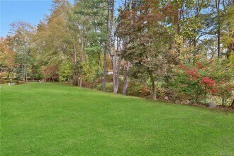 28 School St in Armonk, NY - Building Photo - Building Photo
