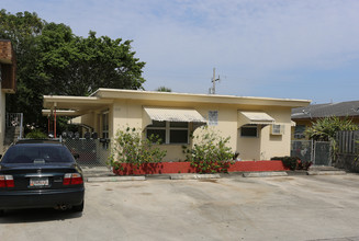 1335-1337 NE 5th Ave in Fort Lauderdale, FL - Building Photo - Building Photo