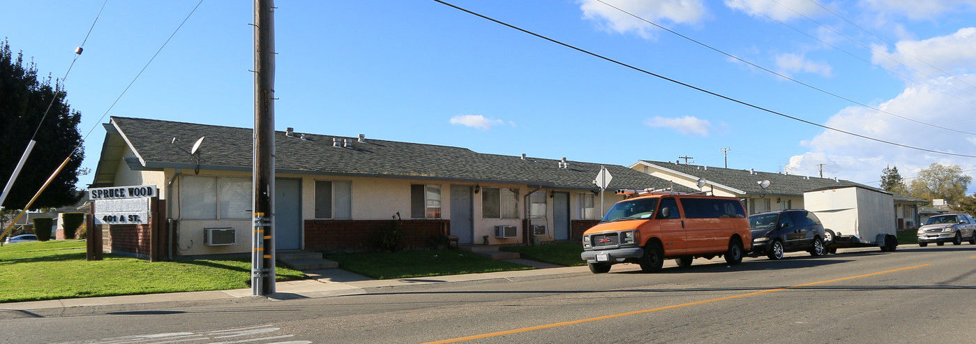 Cottage Lane Apartments II in Galt, CA - Foto de edificio