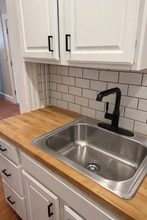 49 Belden St, Unit Unit #2 in New Britain, CT - Foto de edificio - Building Photo