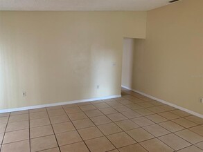 2554 Chestnut Woods Dr in Lakeland, FL - Building Photo - Building Photo