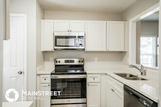 1915 Collier Rd in Durham, NC - Foto de edificio - Building Photo