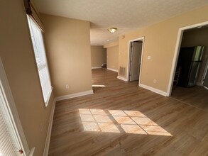 6901 Ellesmere Dr NW in Knoxville, TN - Foto de edificio - Building Photo