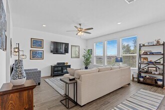 220 Arrowhead Mound Rd in Georgetown, TX - Building Photo - Building Photo