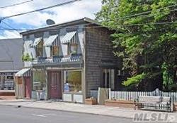 138 E Broadway in Port Jefferson, NY - Building Photo