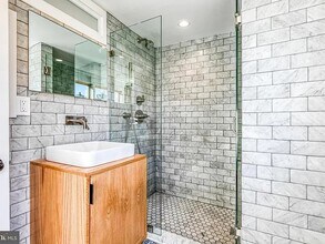 2212 Panama St in Philadelphia, PA - Foto de edificio - Building Photo