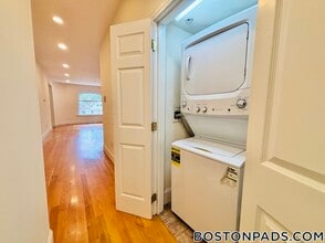 10 Selkirk Rd in Boston, MA - Building Photo - Building Photo