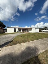 6464 W 11th Ave in Hialeah, FL - Building Photo