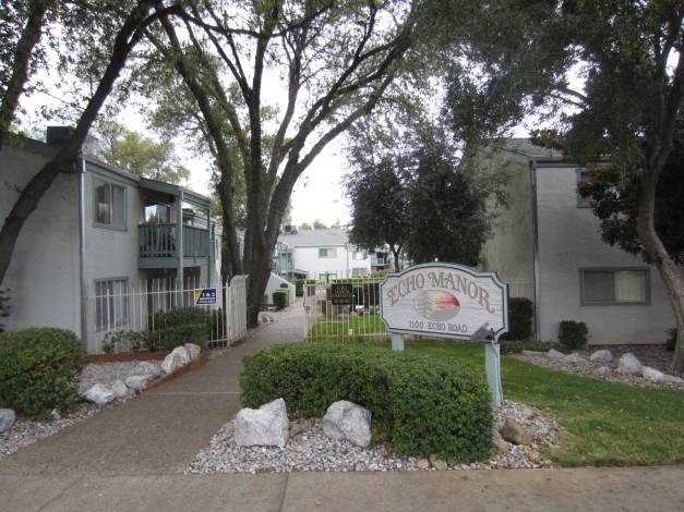 Echo Manor Apartments in Redding, CA - Building Photo