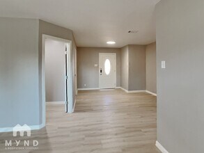 204 E Ave C in Waxahachie, TX - Building Photo - Building Photo