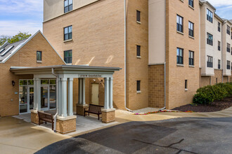 Maria Linden Senior Apartments in Milwaukee, WI - Building Photo - Building Photo