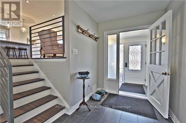 208 Pine Cove Rd in Burlington, ON - Building Photo - Building Photo