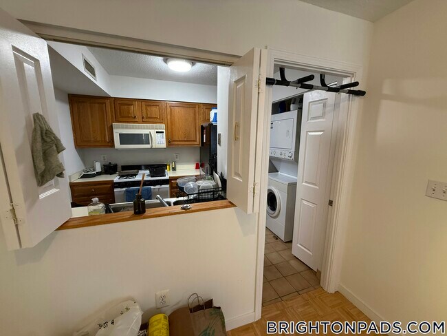 147 Kelton St in Boston, MA - Building Photo - Building Photo