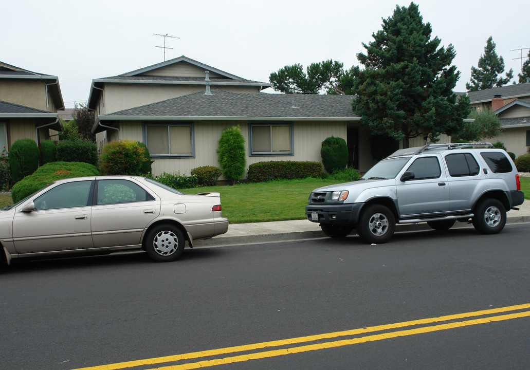 1220 Halford Ave in Santa Clara, CA - Building Photo