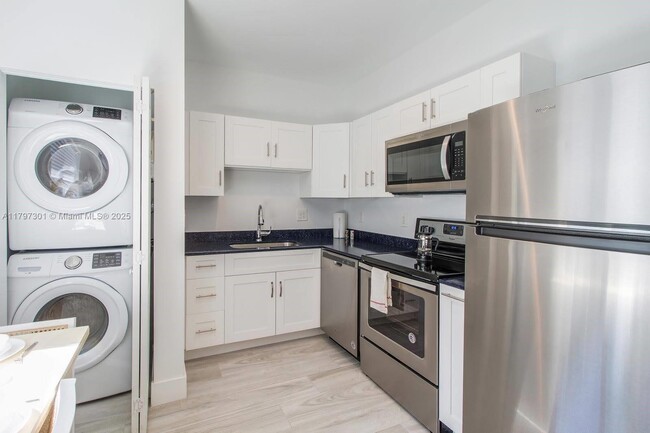 427 NW 34th St