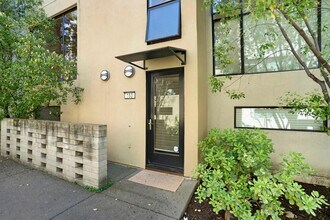 153 City Limits Cir in Oakland, CA - Building Photo - Building Photo