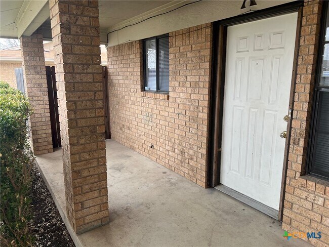 2406 Shoemaker Dr in Killeen, TX - Building Photo - Building Photo