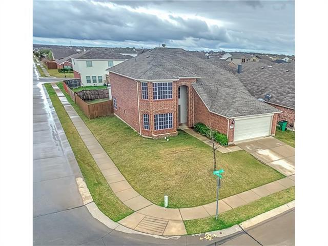8801 Sierra Trail in Aubrey, TX - Building Photo