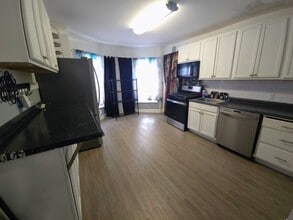 19 Rossmore Pl, Unit 2 in Belleville, NJ - Building Photo - Building Photo