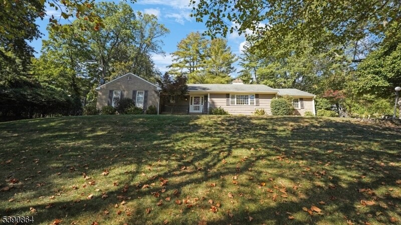 174 S Mountain Ave in Montclair, NJ - Building Photo