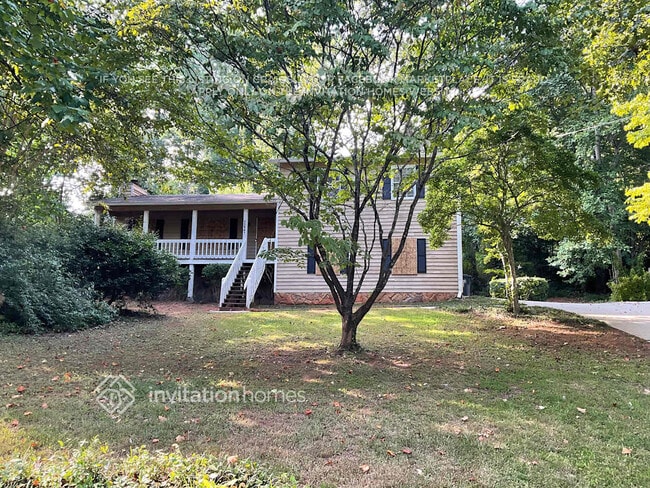property at 5037 Dekalb Way