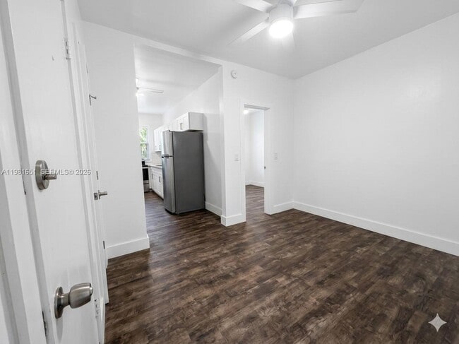 317 W 28th St in Miami Beach, FL - Building Photo - Building Photo