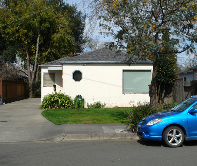 217 Benton St in Santa Rosa, CA - Building Photo - Building Photo